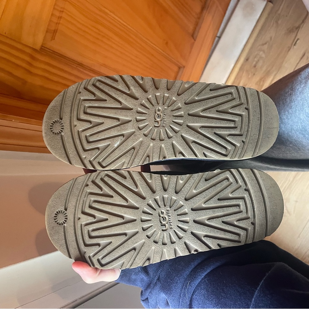 Bailey Button Uggs - image 6